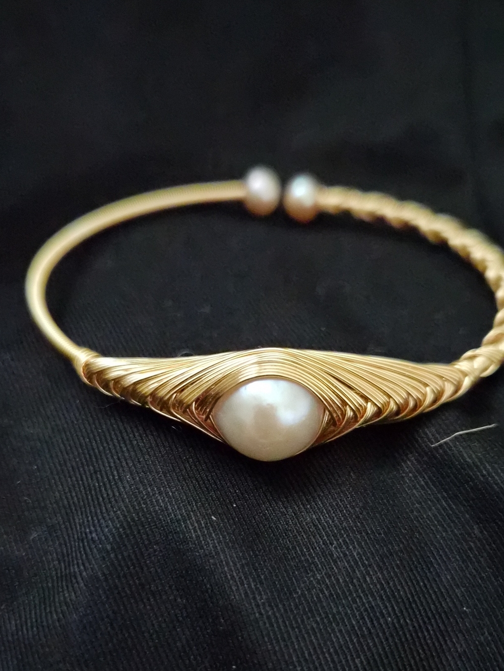 Gold-Tone Wire Bangle Bracelet with White Pearl Accent